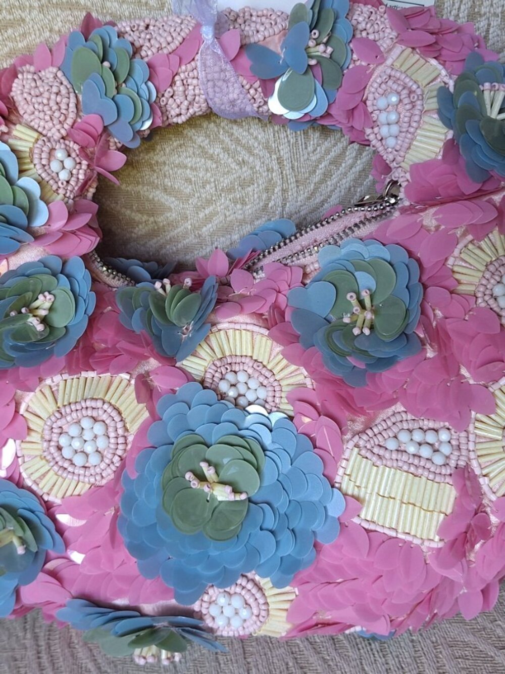 Hand beaded purse - Picture 2 of 12